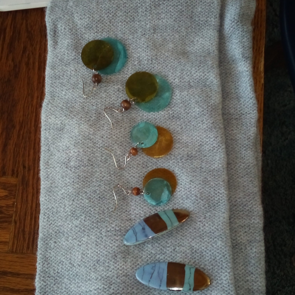 3 pair Earrings.